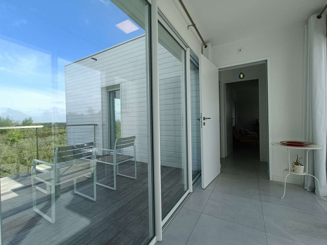 Ideally located in unspoilt surroundings enjoying wonderful sea views, is t