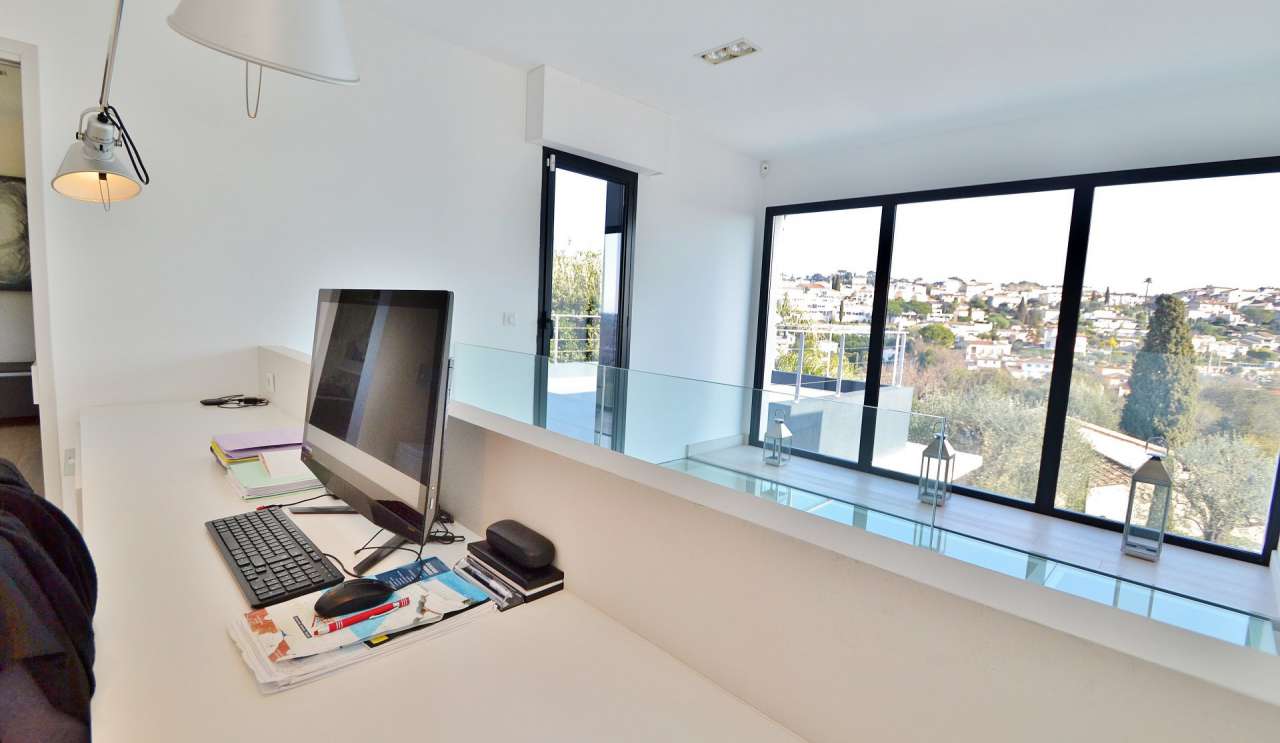 Luxurious, modern and spacious 3 bedroom villa, set within a dominant and m