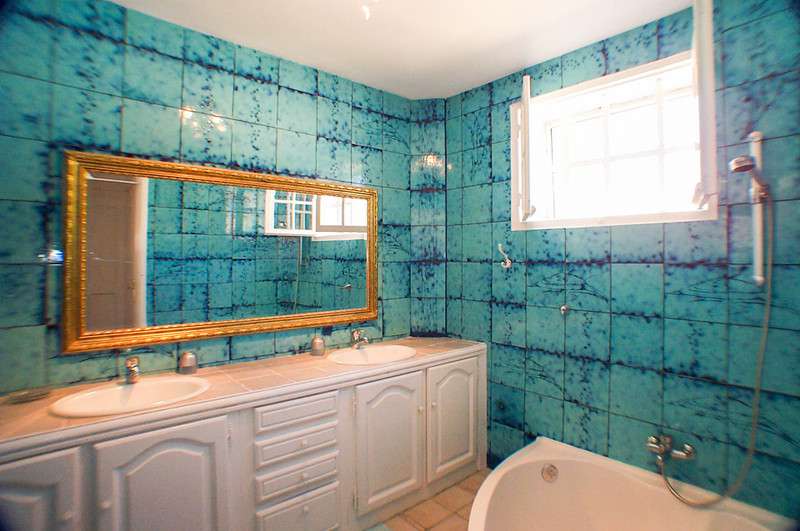 Grand, spacious and stunning Romanesque-style villa, ideally set within a q