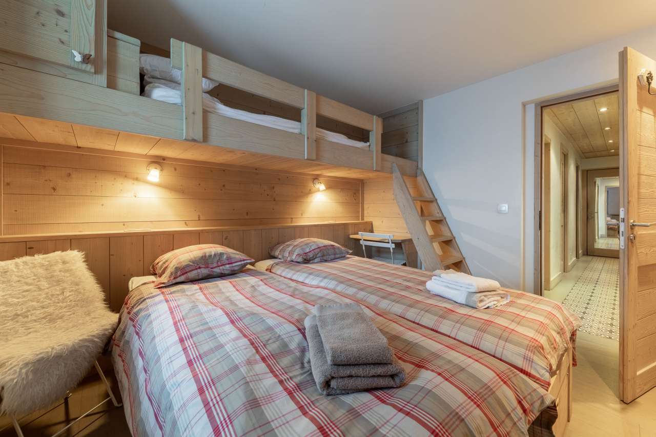 A bright and beautifully presented 3 bedroom apartment in Meribel in a grea