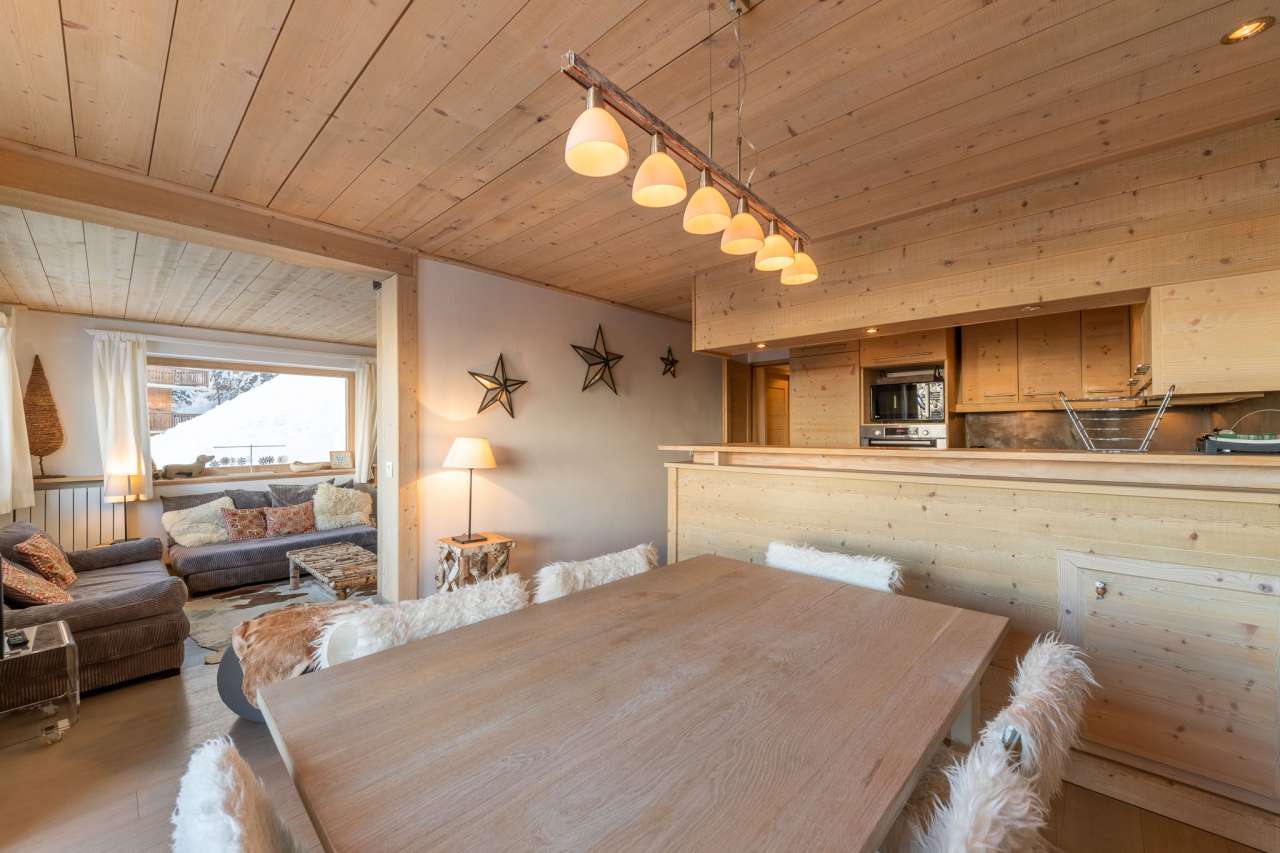 A bright and beautifully presented 3 bedroom apartment in Meribel in a grea