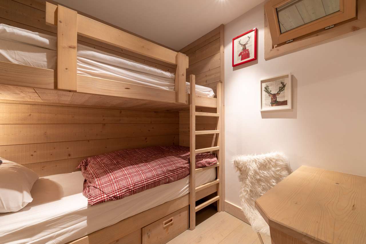 A bright and beautifully presented 3 bedroom apartment in Meribel in a grea