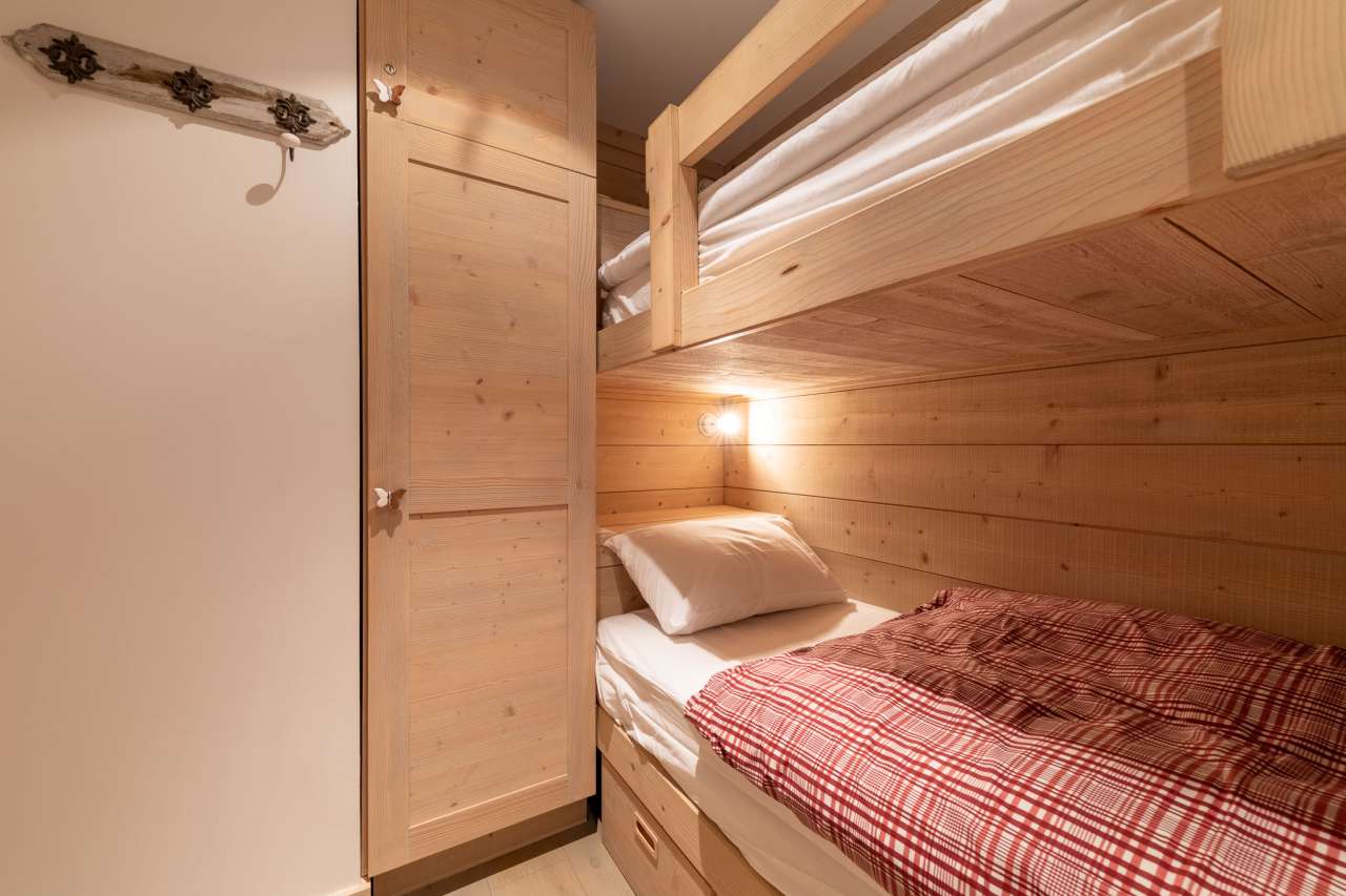 A bright and beautifully presented 3 bedroom apartment in Meribel in a grea