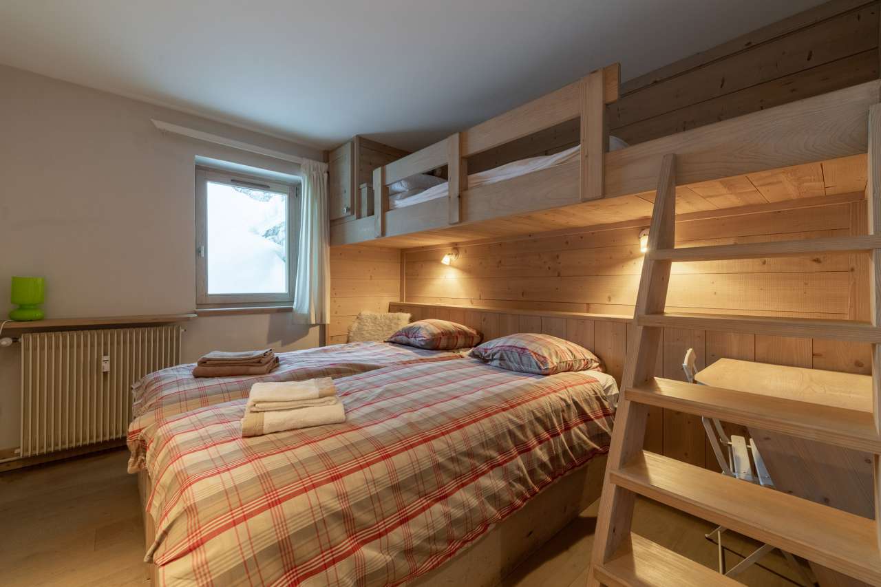 A bright and beautifully presented 3 bedroom apartment in Meribel in a grea