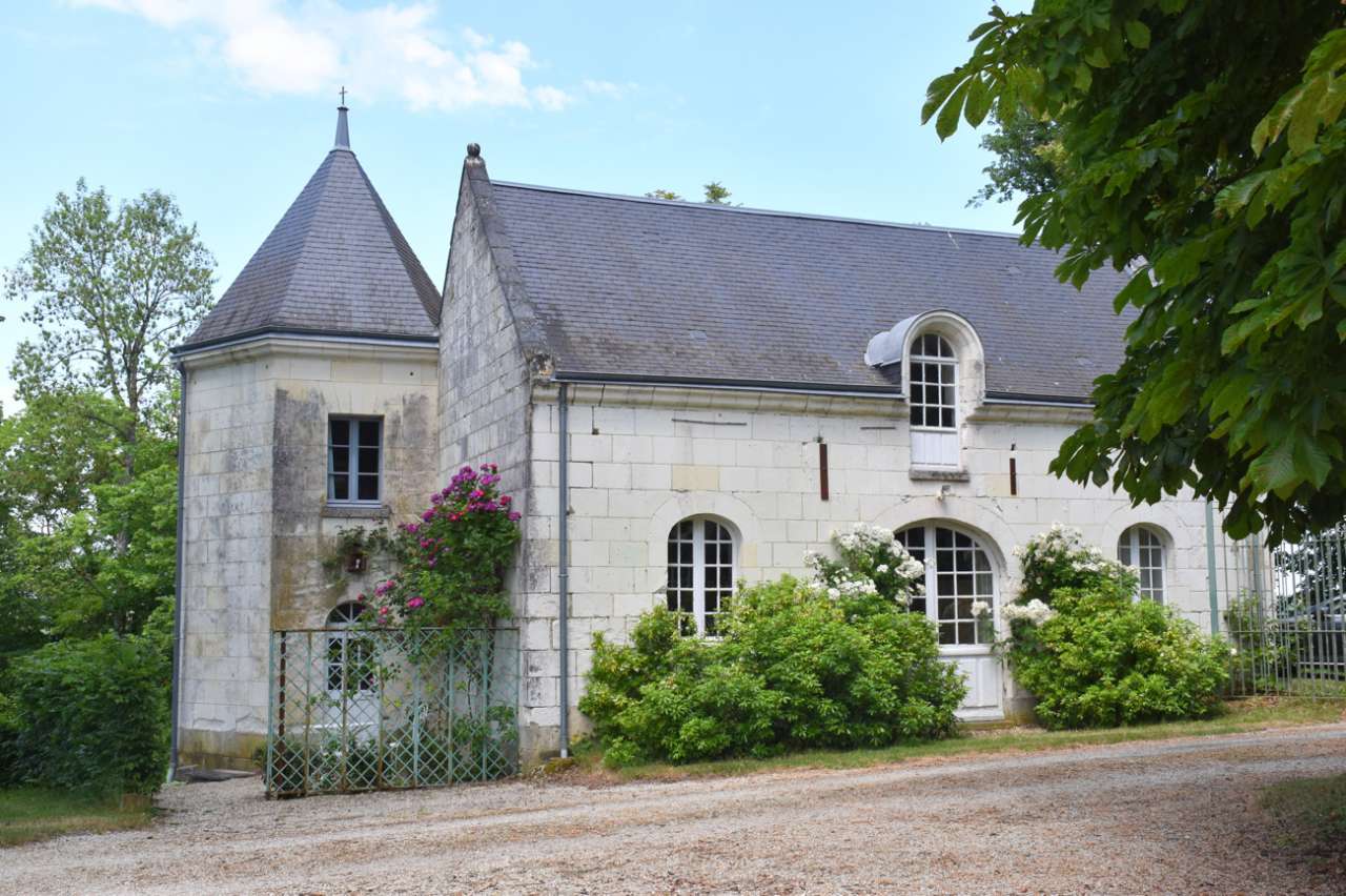 Historical 15 bedroom Chateau for sale with countryside view in Loches, Centre