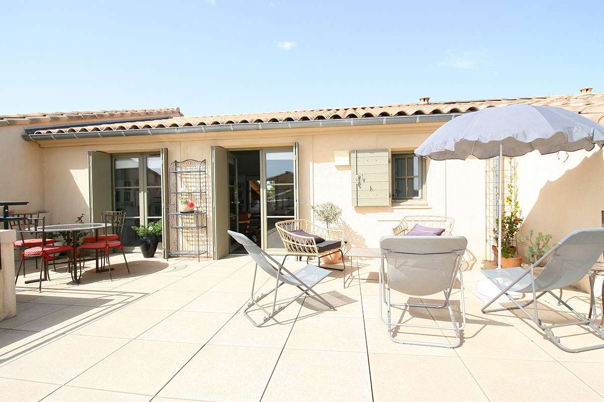 Inviting 3 bedroom Apartment for sale in Uzes, LanguedocRoussillon