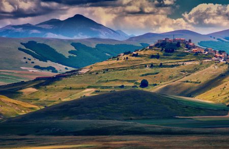 Umbria hills where you will find property for sale in Italy.