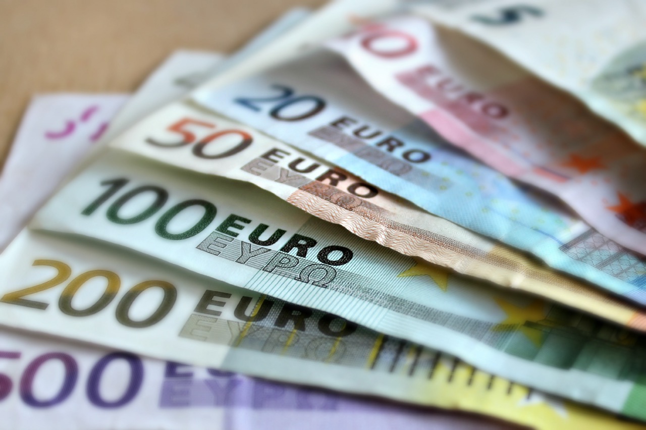 Stack of euros for Marbella property for sale. 