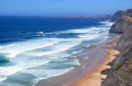 Algarve coastline near our Algarve villas for sale.