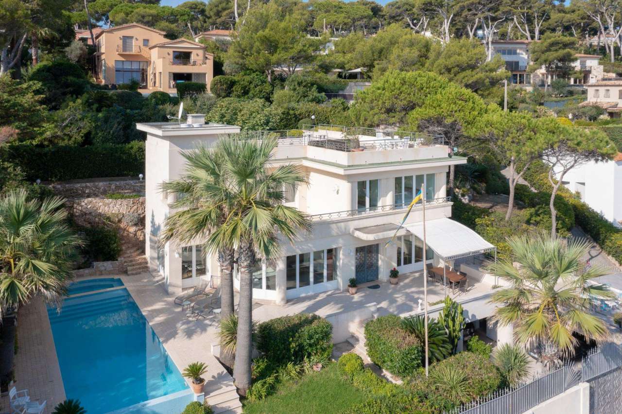 Art deco style villa, for sale, Cap d'Antibes.