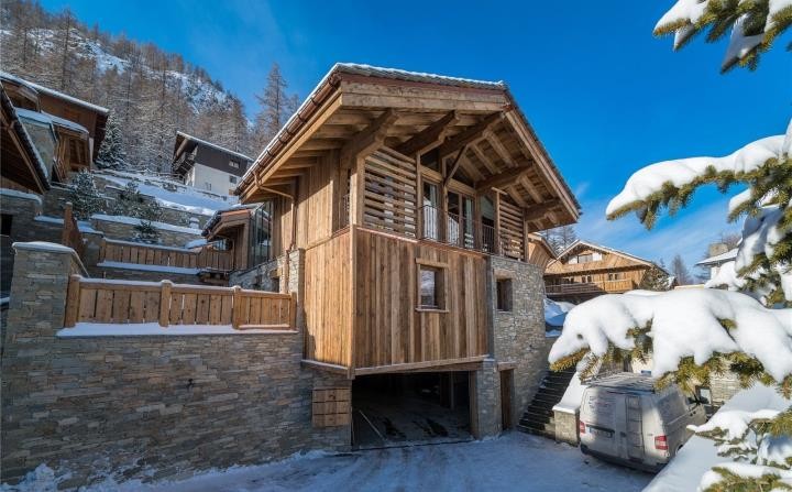 The Best French Ski Resorts For Complete Beginners Luxury chalet for sale in Val d'Isere