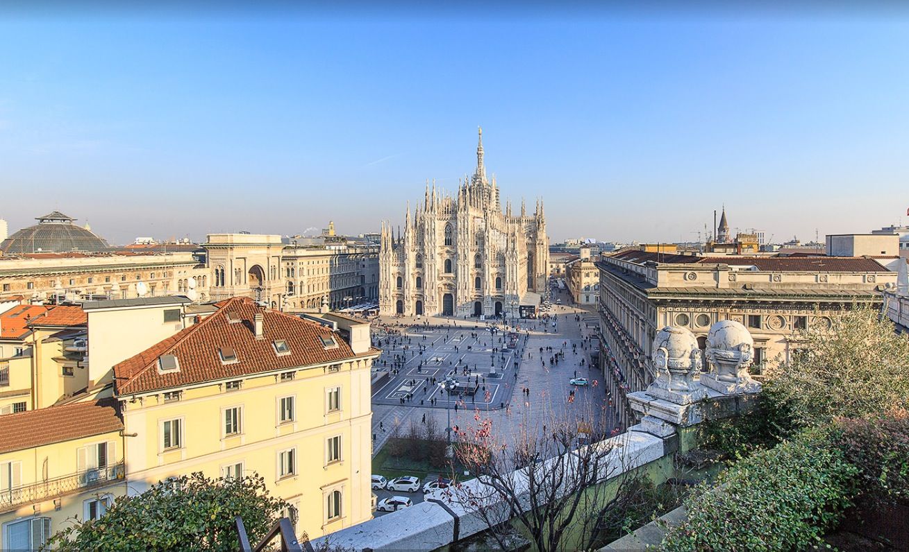 Christmas markets in Italy Milan