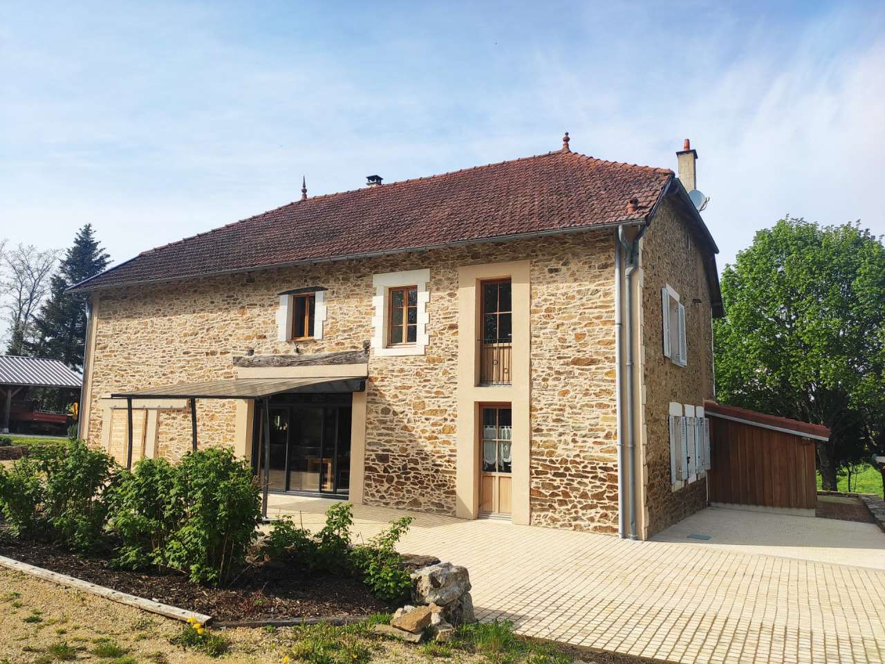 Dordogne character house for sale for under £380k